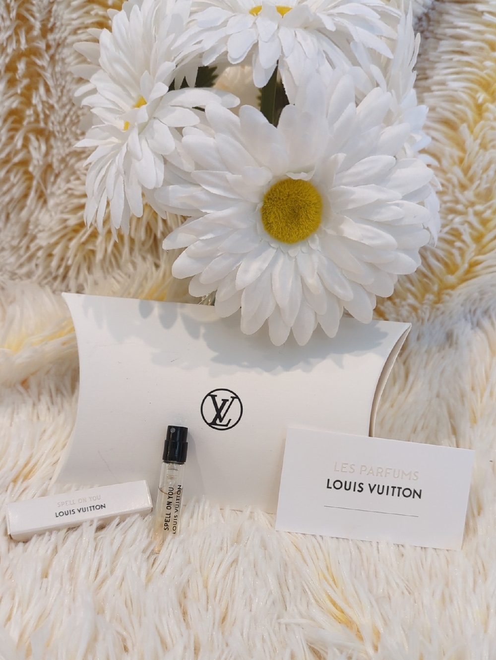 ❣️❣️Louis Vuitton Lot Of 2 Sample Size Perfume - Spell On You ❣️❣️
